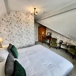 Hotel St George's 3*