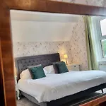 Hotel St George's 3*