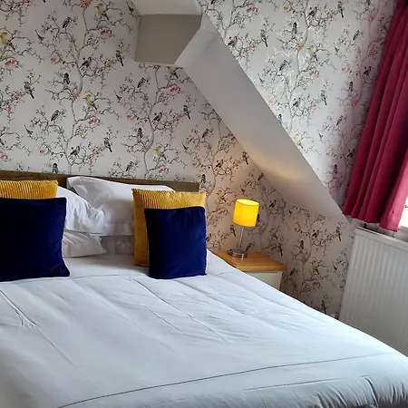 Hotel St George's